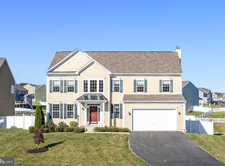 48 Bluebells Ct, Charles Town, WV 25414