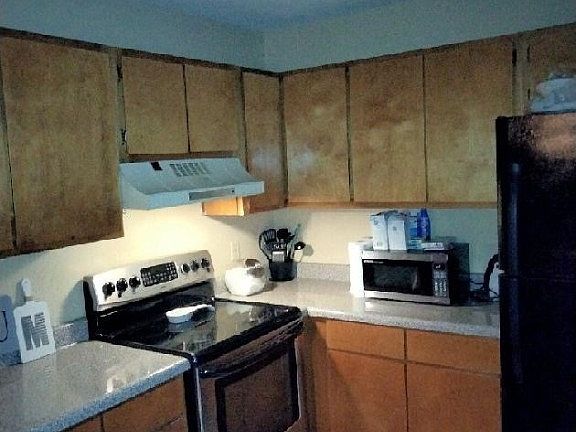 2nd image of 910 Brett Drive