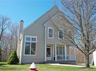 9 Shetland Cir, Highland Mills, NY 10930