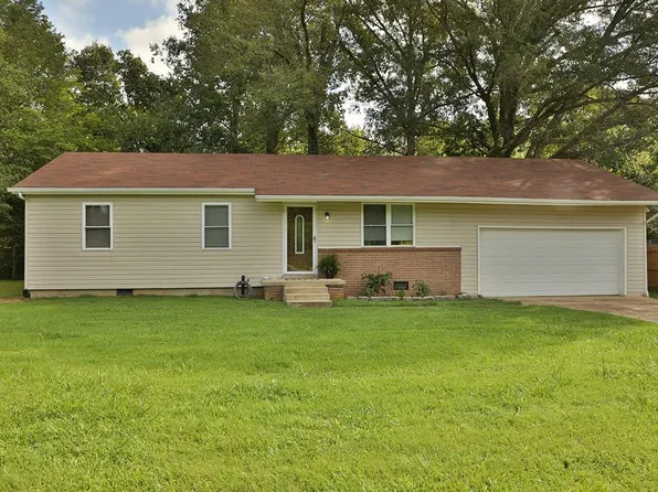 797 Evergreen St, Dresden, TN 38225