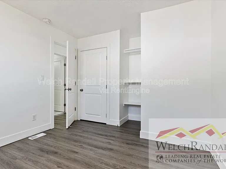 212 W 4800 S — Photo 17