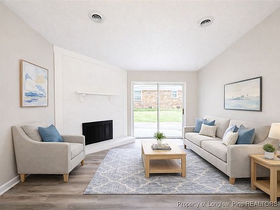 4th image of 1128 Thornwood Pl