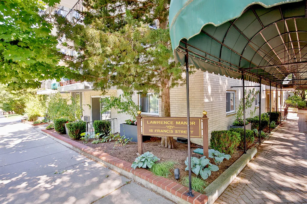 2 bed, 810 sqft, $3,900 — Photo 2