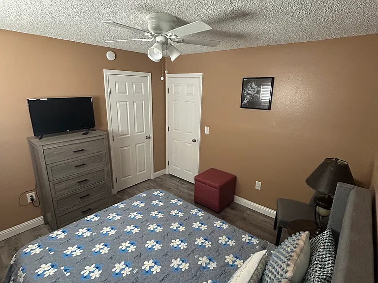 455 Moser Ave #4 — Photo 8