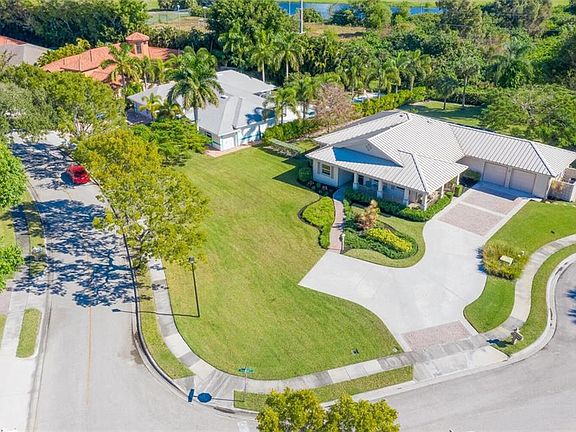 2nd image of 1551 Bamboo Cir