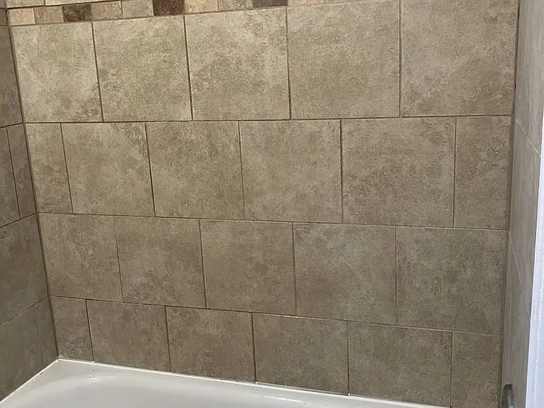 1016 Litchfield Ave SW — Photo 3