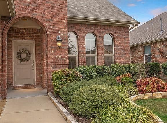 2nd image of 2637 Cedar Falls Dr