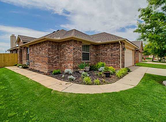 3rd image of 12017 Garden Dr