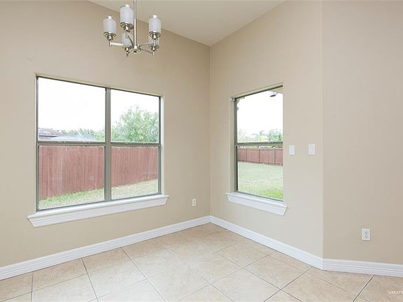 5th image of 1005 Dennise Ct