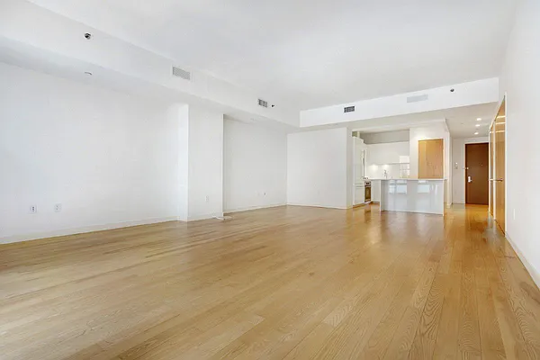 Sold by Level Group | media 13