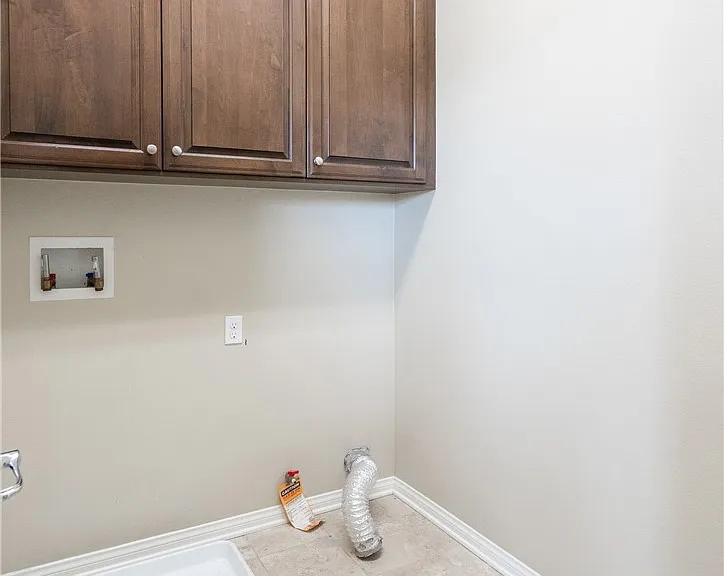 20328 Paseo Las Olivas — Photo 30