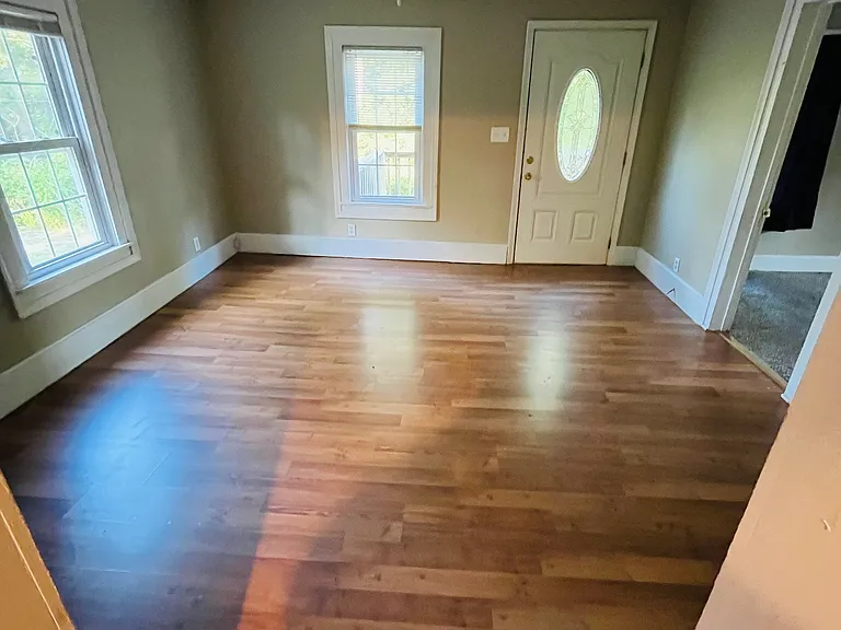 572 Lafayette St — Photo 5