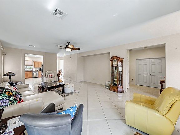 4th image of 2632 Lochleven Way
