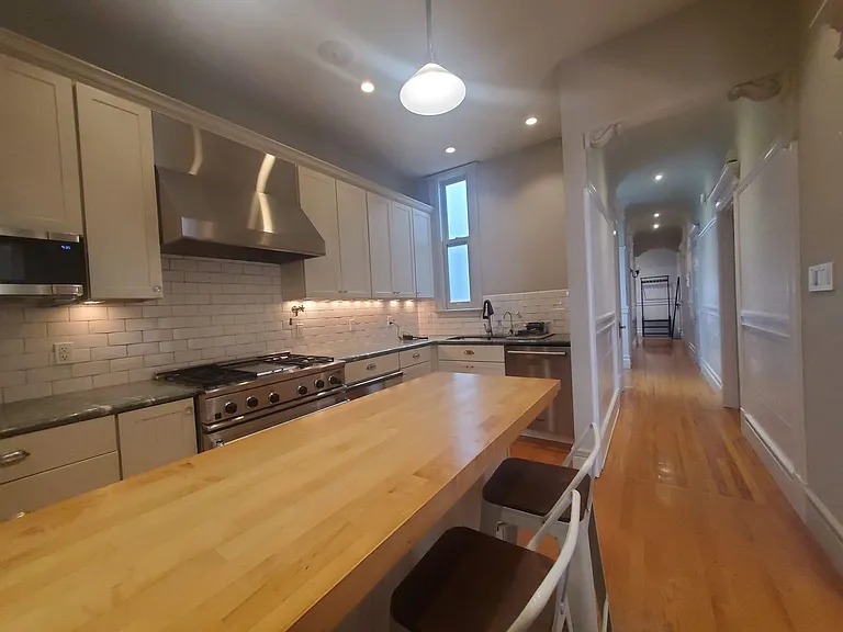 1126 Masonic Ave — Photo 17