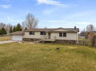 843 Rosilee Ln, Rapid City, SD 57701