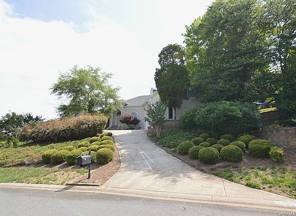 3rd image of 16101 Riverpointe Dr