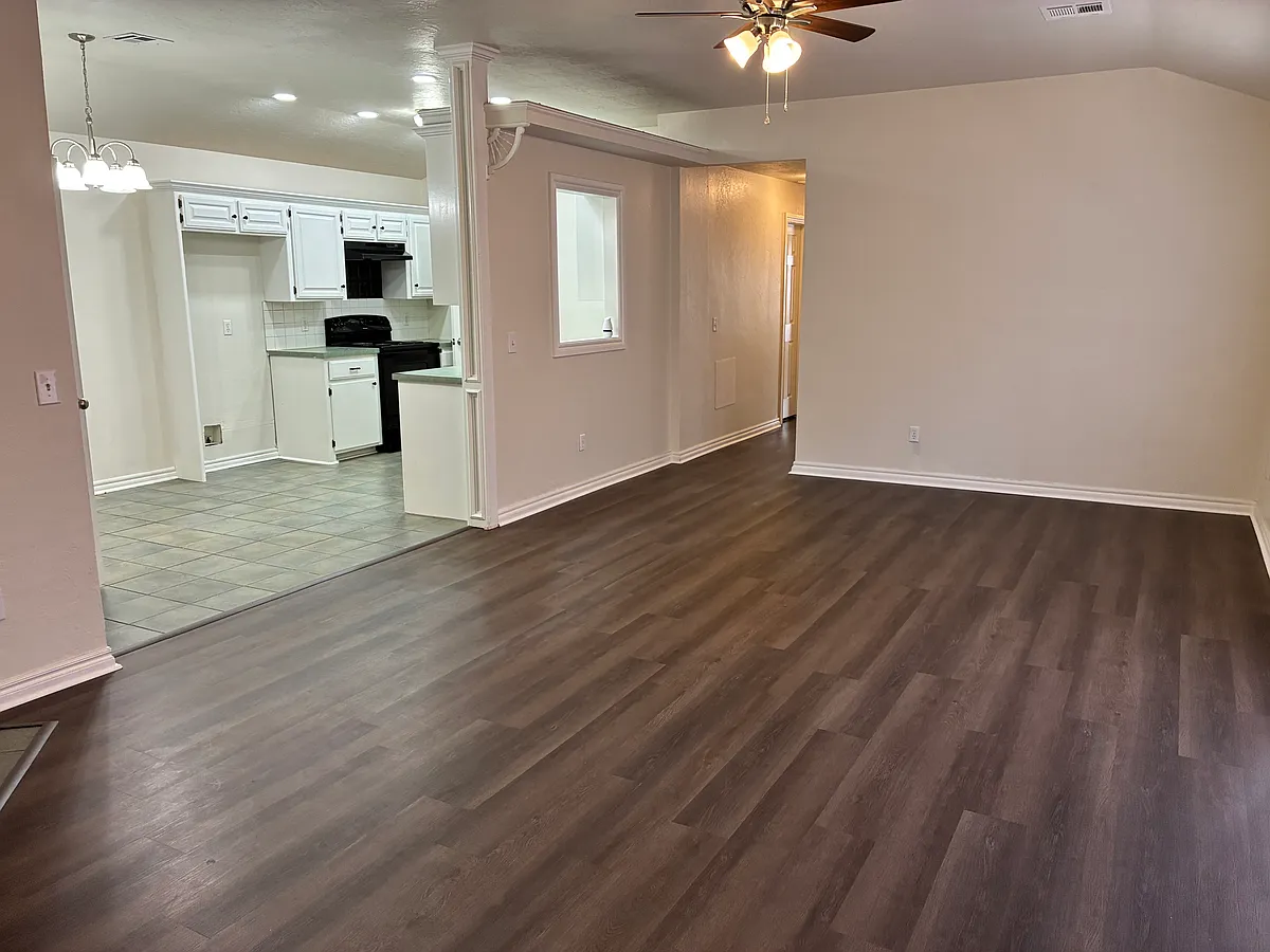 Building Photo - 4813 SE 89th Ter