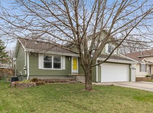 316 Bezdek Dr NW, Cedar Rapids, IA 52405