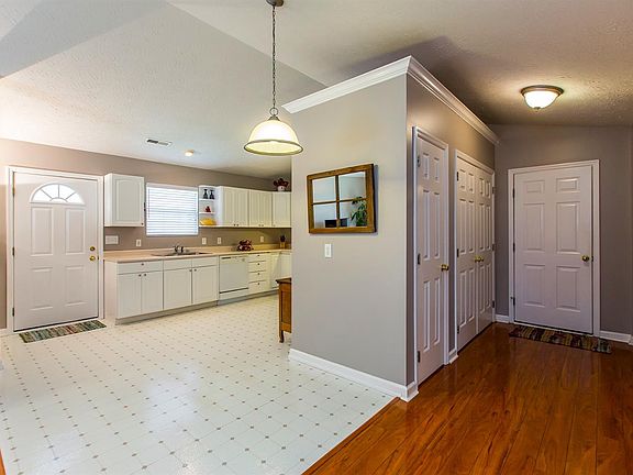 4th image of 2732 Whiteberry Dr