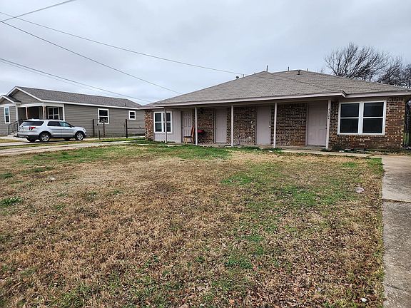 3rd image of 4304 S Cravens Rd #4304