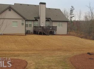 638 Lake Crest Dr, Jefferson, GA 30549