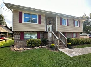 2450 Twin Oaks Dr SE, Cleveland, TN 37323