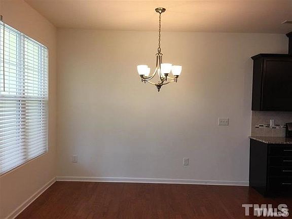 5th image of 768 Treviso Ln