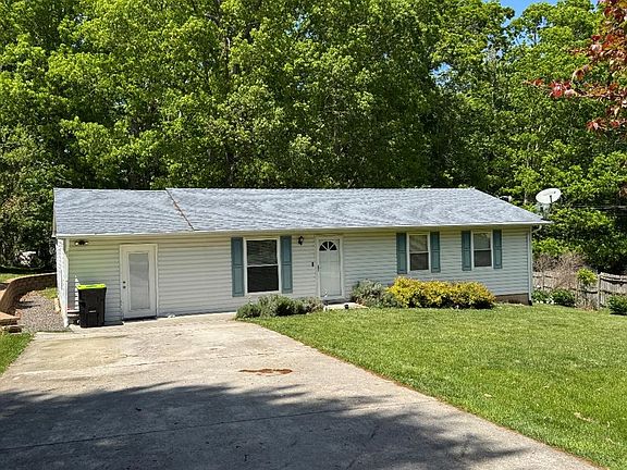 2nd image of 137 Cottonwood Ln