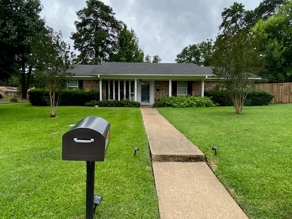 1000 Oakwood Dr, Longview, TX 75604