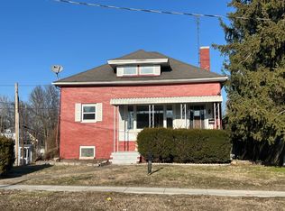 301 Montgomery St, Gillespie, IL