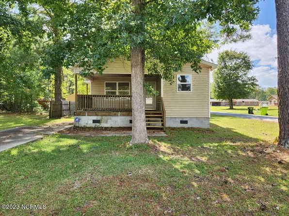 2407 Moore Avenue, New Bern, NC 28562