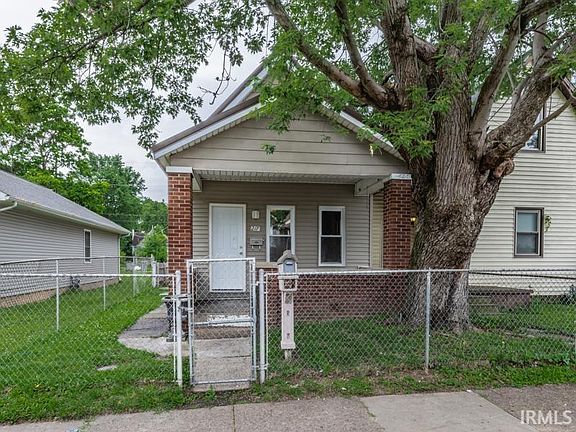 4th image of 217 E Missouri St