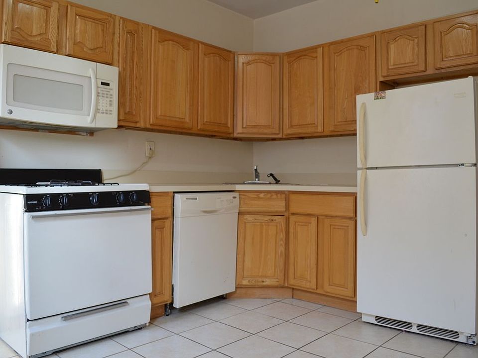 1st image of 258 12th St APT 4L
