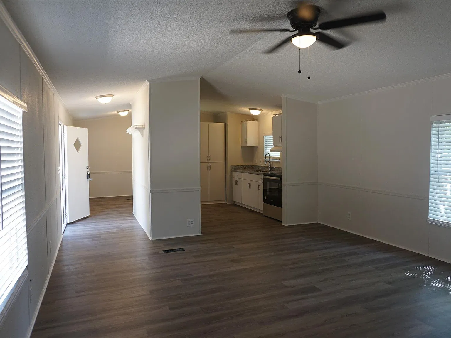 2 bed, 2.0 bath, 1140 sqft, $1,295 — Photo 4