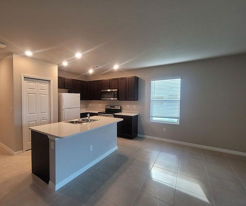 1st image of 15192 Wildflower Cir
