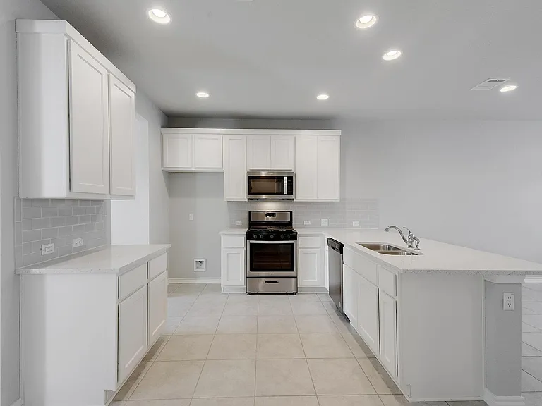 1661 Yaupon Grove Ln — Photo 8