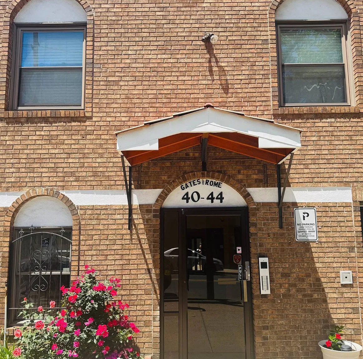 2 bed, $2,300 — Photo 1