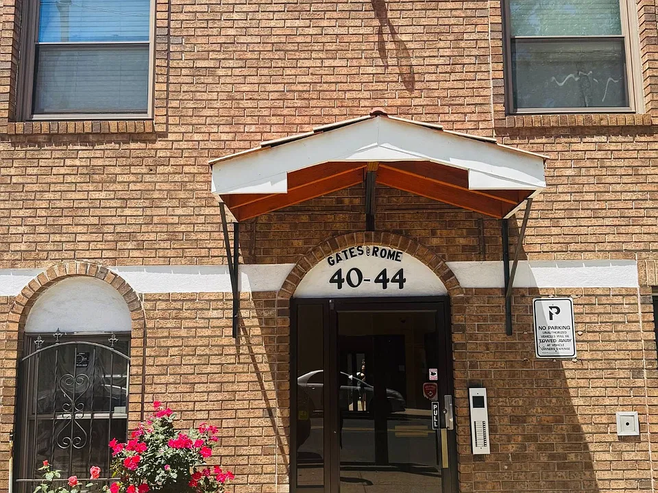 40-44 Rome St #2