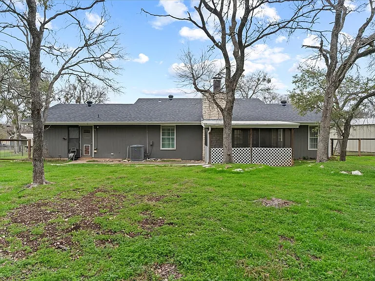 3702 Del Rio Ct — Photo 32
