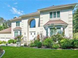 15 Westwood Dr, Harrison, NY 10528