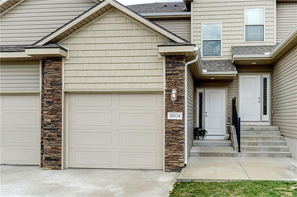 10524 Clubhouse Dr, Kansas City, KS 66109 Zillow