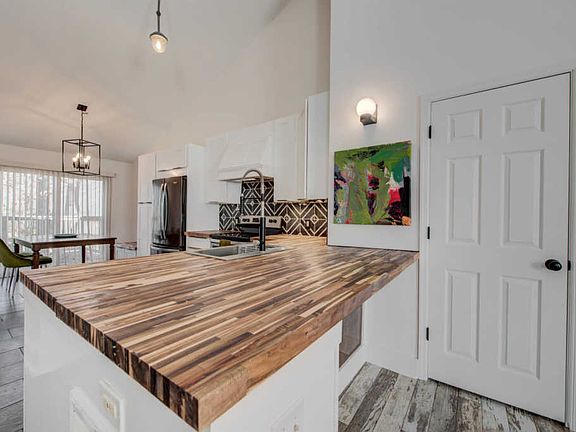 4th image of 804 Olde Pioneer Trl APT 138