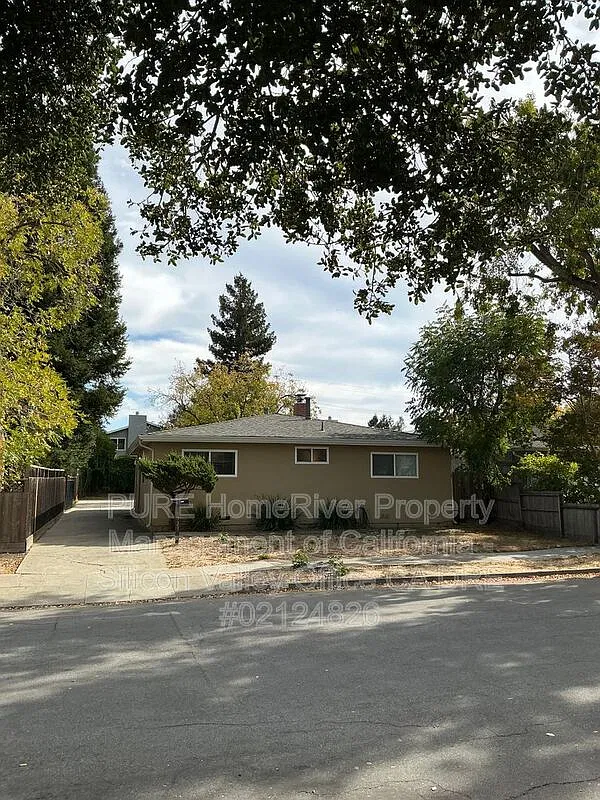 4 bed, 2.0 bath, 1340 sqft, $5,750 — Photo 1