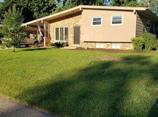 25 Marian Ln, Springfield, IL 62704