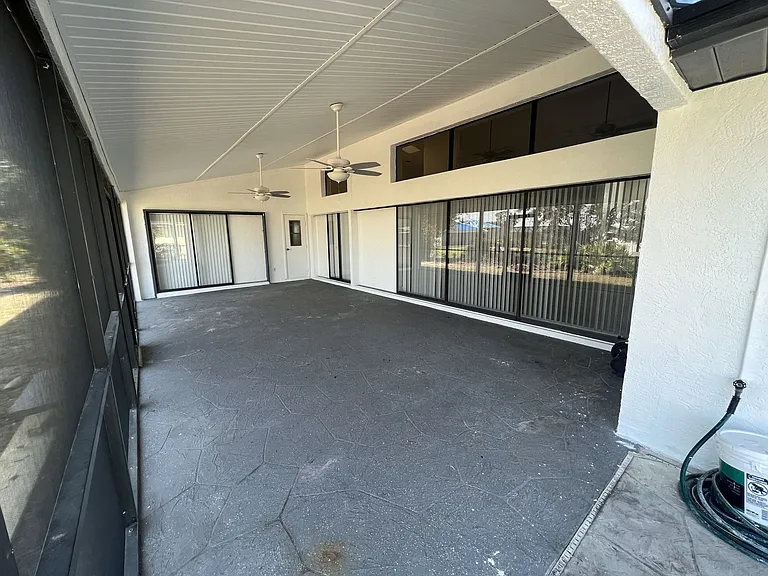 2092 Rio De Janeiro Ave — Photo 27