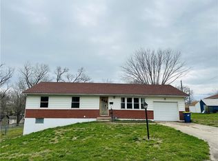 1119 Saint Paul St, Excelsior Springs, MO 64024