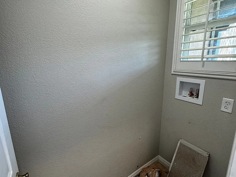 29216 Azara St — Photo 7