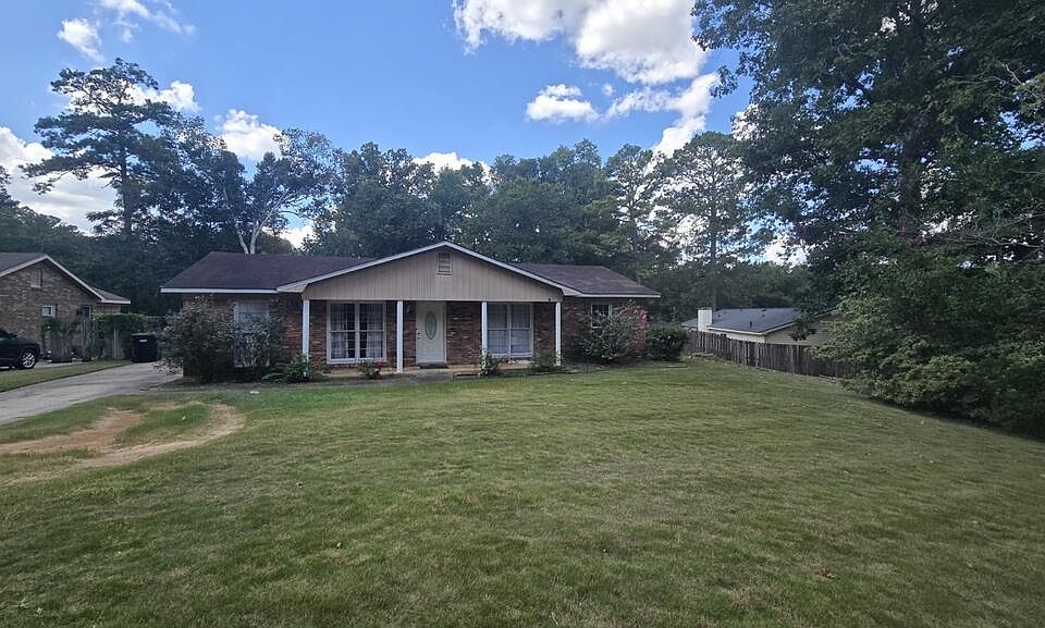 1st image of 4926 Sterling Ridge Ct