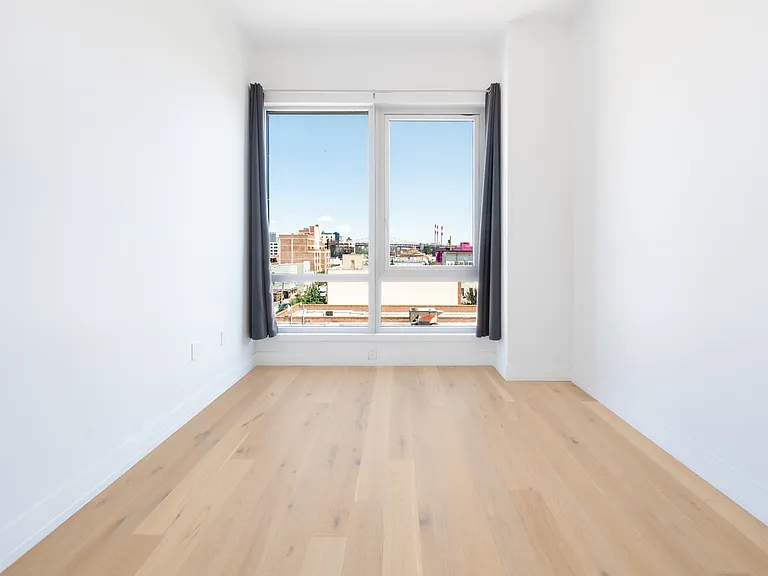 47-01 Vernon Blvd #4C — Photo 7