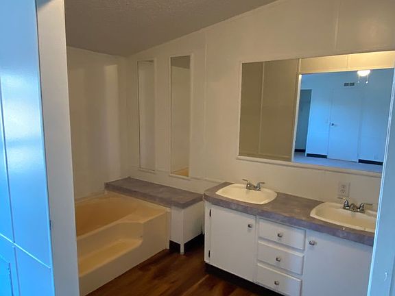 4th image of 1891 N Main St #119
